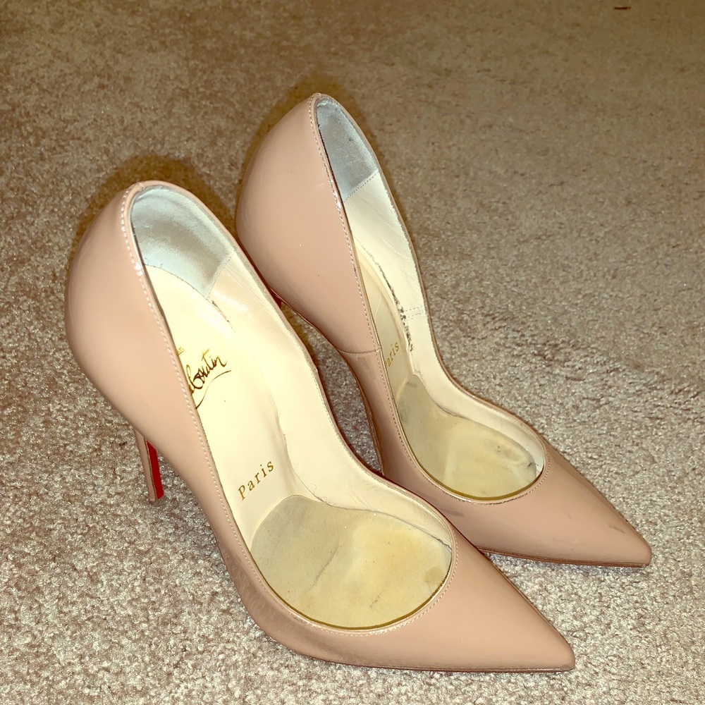 Christian Louboutin So Kate pumps